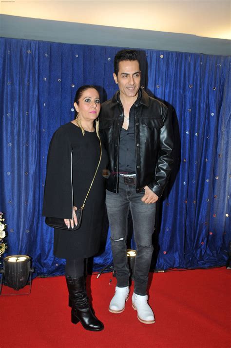 mona pandey|Sudhanshu Pandey